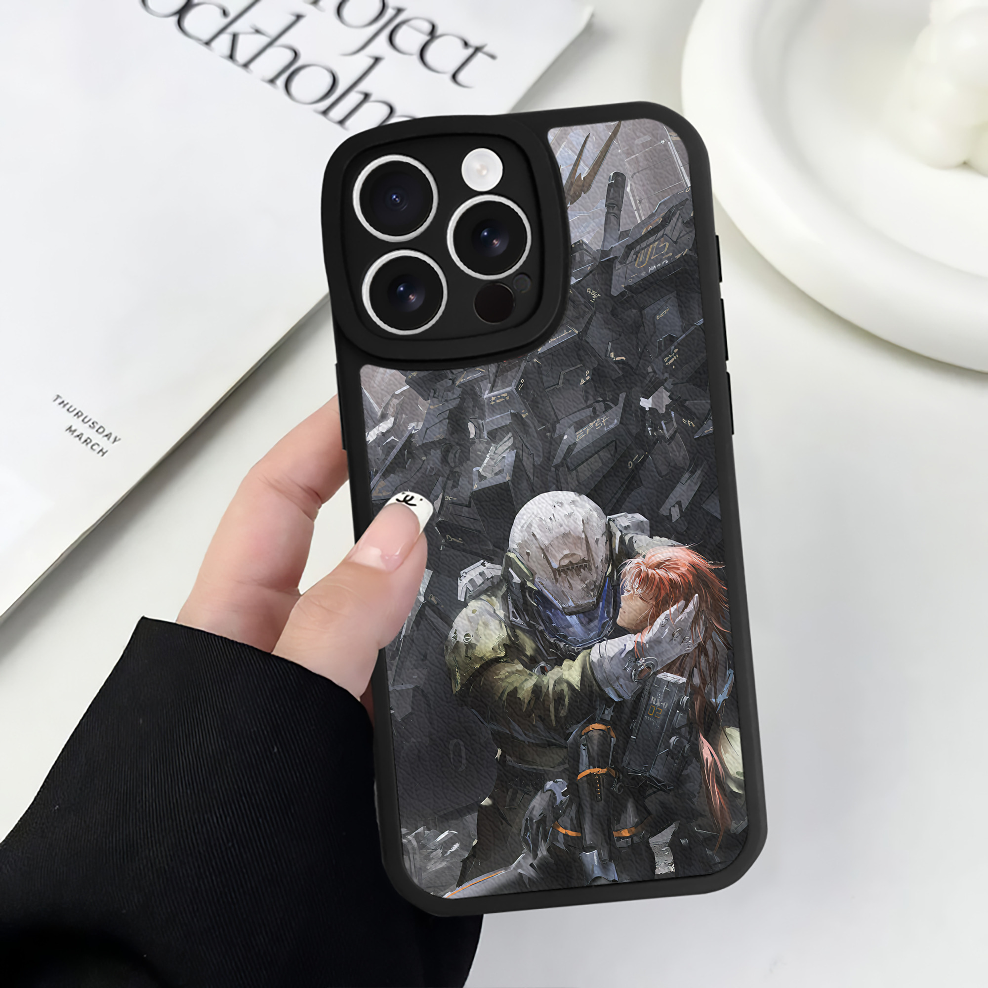 （画像用） 機動戦士ガンダム Mobile Suit Gundam 【iPhone 16シリーズ対応】シリコンスマホケース（レザー調） 材質：シリコン